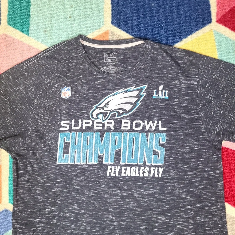 Philadelphia Eagles Super‎ Bowl LII Champions T-Shirt XL Fly Eagles Fly